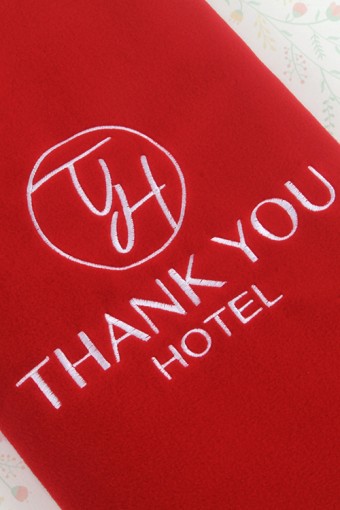 THANK YOU HOTEL LOGO NAKIŞLI POLAR OMUZ ŞALI